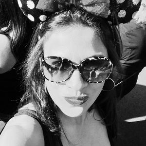 Meet your Posher, Janet